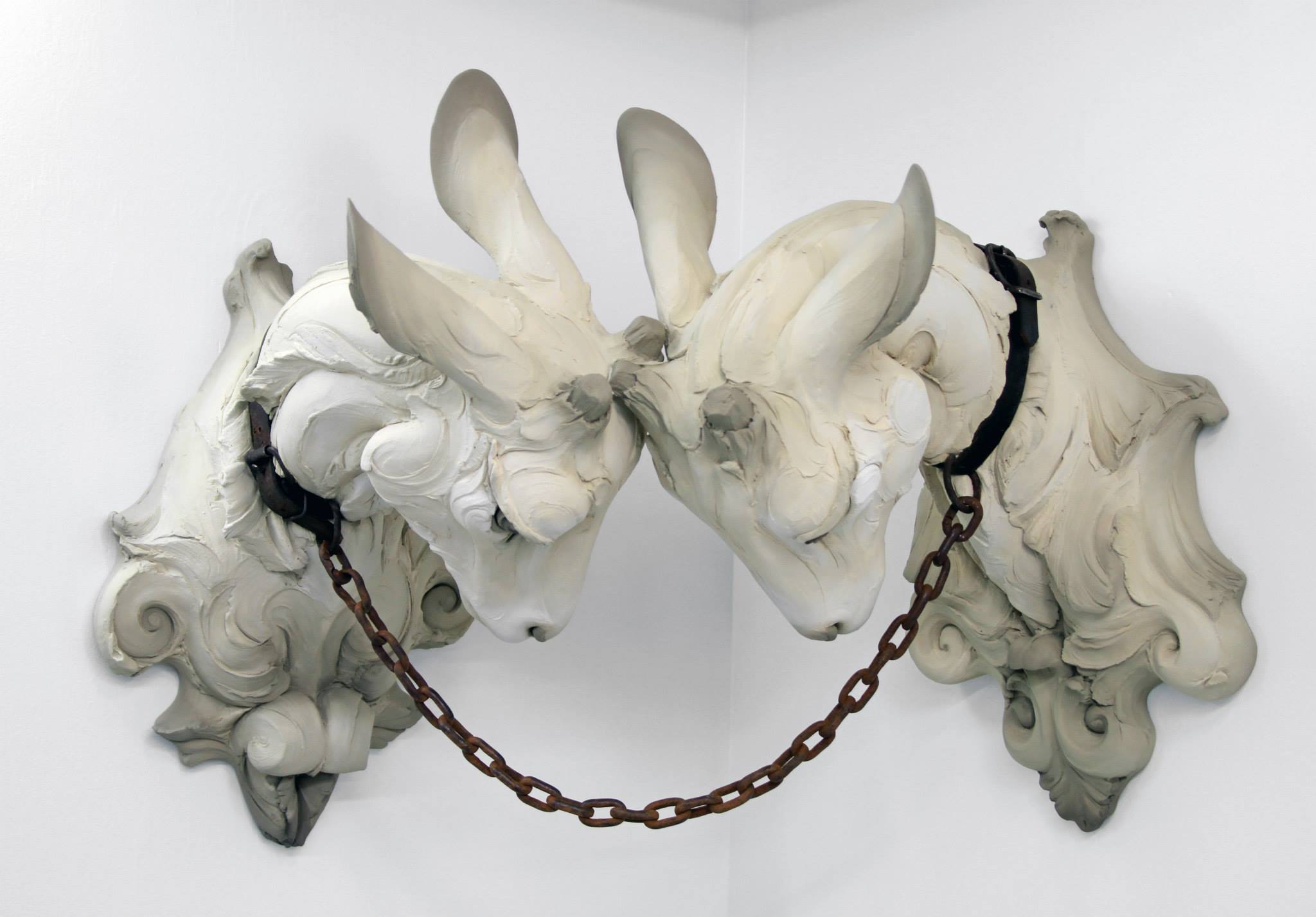 Beth Cavener – « Committed » sculptures
