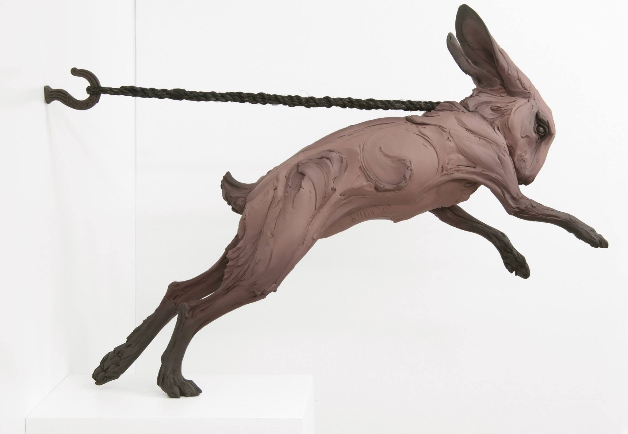 Beth Cavener – « Kept » sculptures