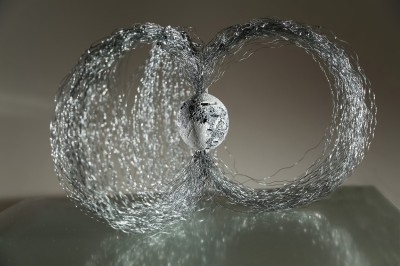 Maja Taneva – Metal wire sculptures (Macedonia) – http://amajart.blogspot.fr