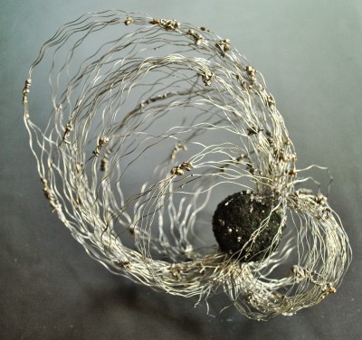 Maja Taneva – Metal wire sculptures (Macedonia) – http://amajart.blogspot.fr