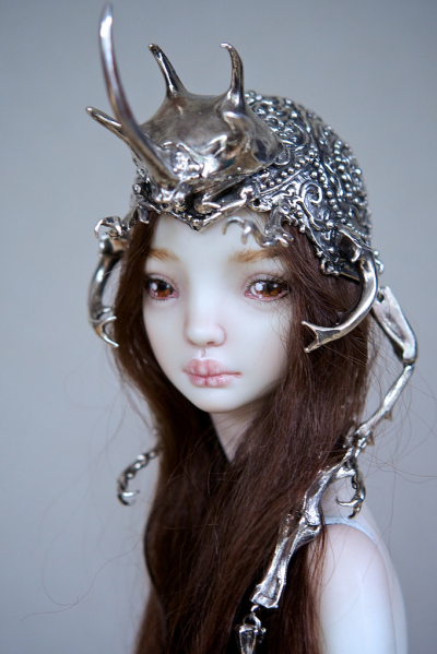 Marina Bychkova- Enchanted Doll – The Hybrid Beetle Crown / http://www.enchanteddoll.com