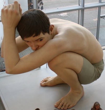 Ron Mueck – Giant Boy, sculpture 1999