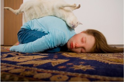 Patricia Piccinini – balasana-closeup