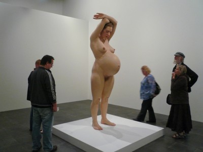 Ron Mueck, Pregnant woman, 2002