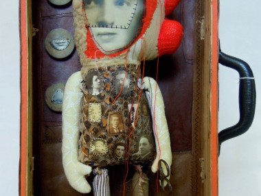 Cecile Perra, artiste platicienne, poupées, sculptures, peinture