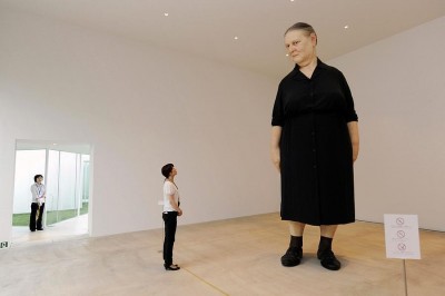 Ron Mueck sculpture