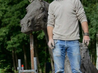 Cheval monumental réalisé au Haras de la Cense à Rochefort (78)