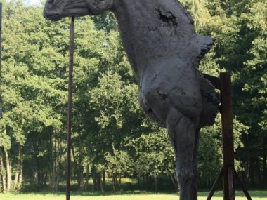 Cheval monumental réalisé au Haras de la Cense à Rochefort (78)