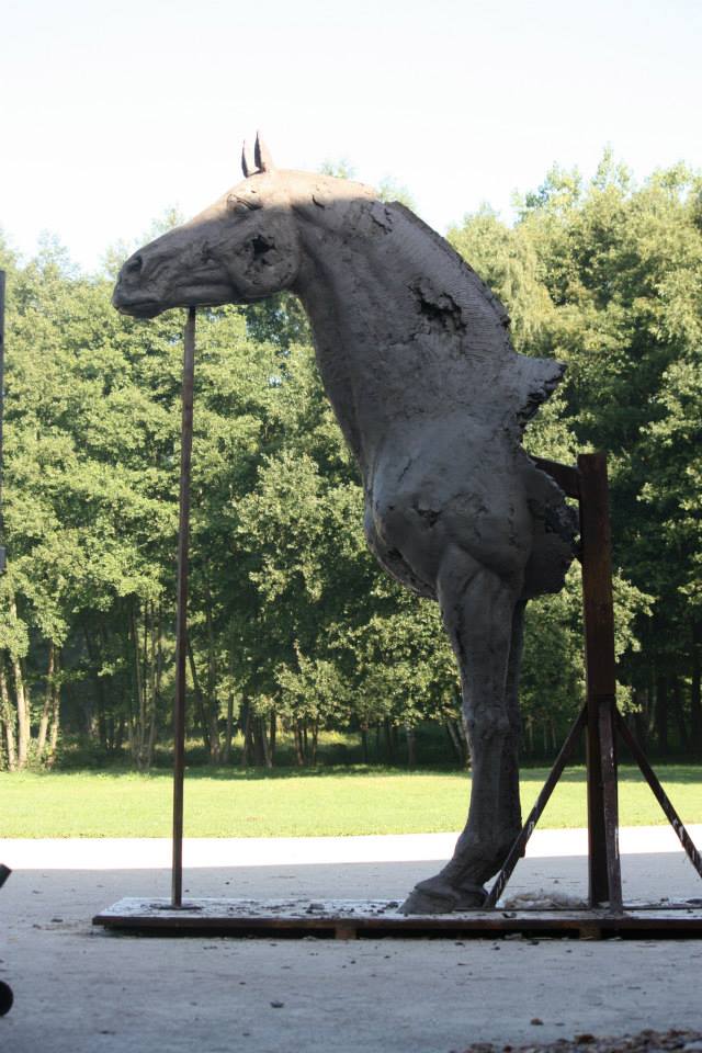 Cheval monumental réalisé au Haras de la Cense à Rochefort (78)