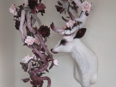 Natasha Cousens – Doe Ray Me – Floral animal sculpture