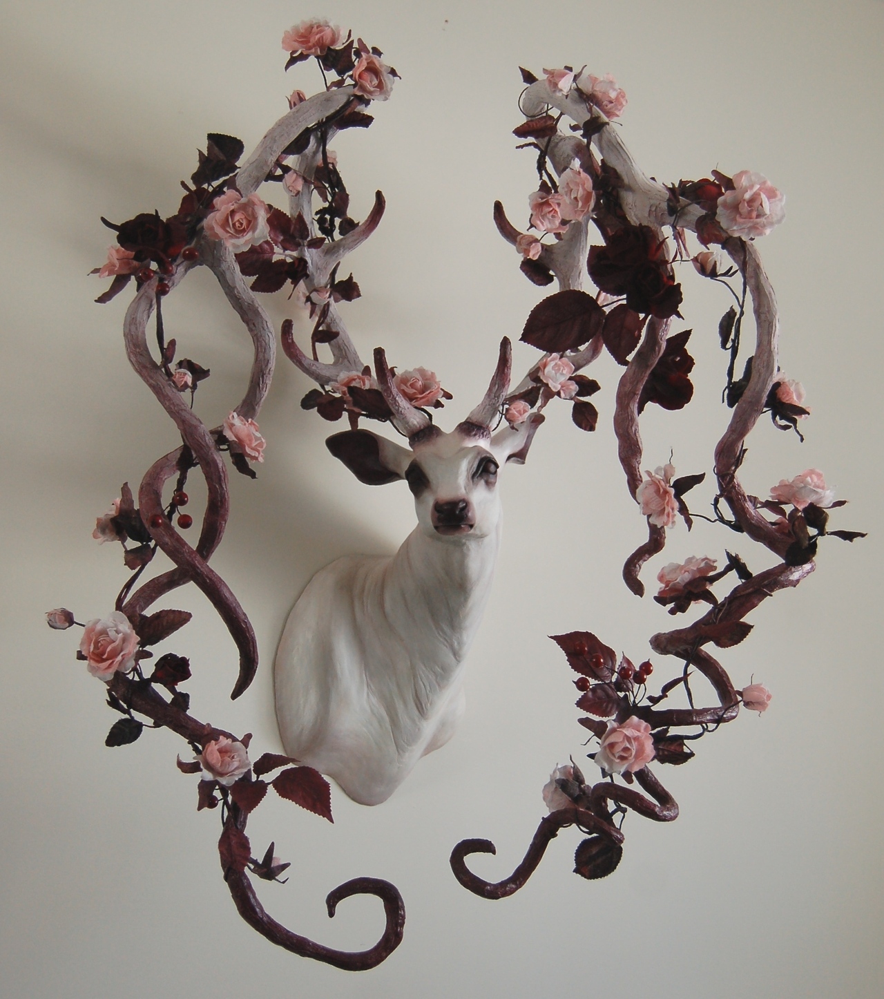 Natasha Cousens – Doe Ray Me – Floral animal sculpture