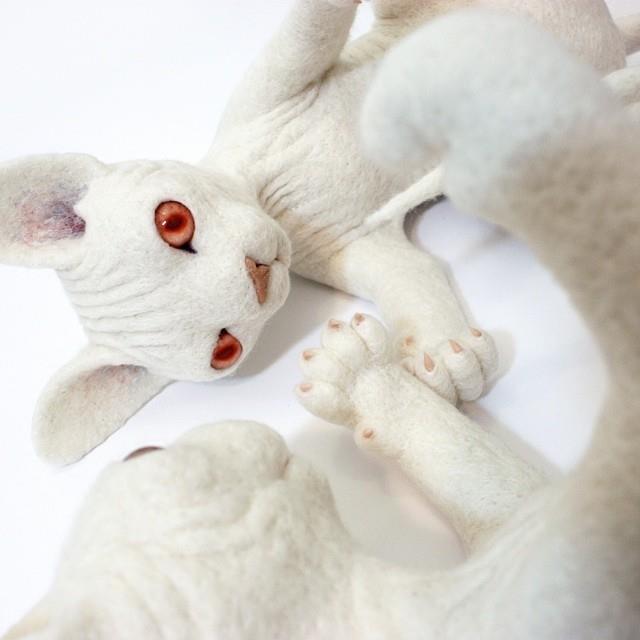 Zoë Williams – cats sculptures