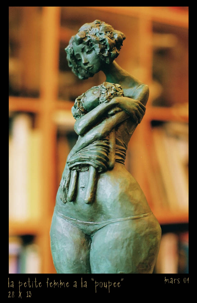 Valerie Hadida – la petite femme à la poupee / Sculptures
