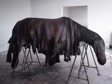 BERLINDE DE BRUYCKERE – Horse sculpture