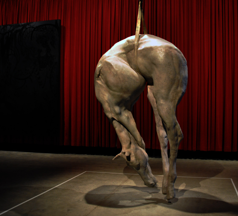 Berlinde de Bruyckere – sculpture horse