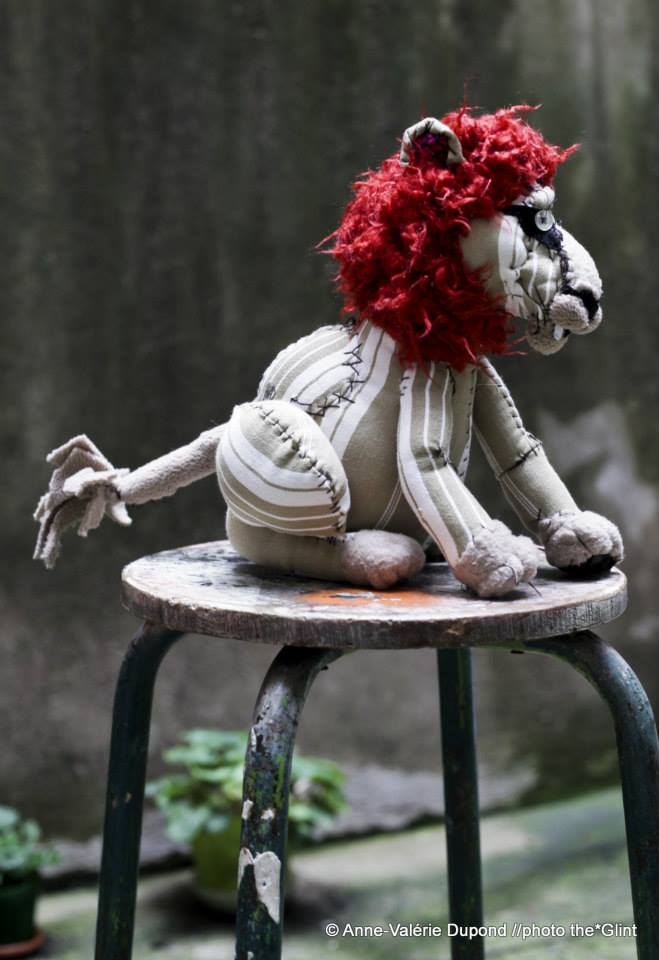 © Anne-Valérie Dupond- Sculpteur textile – lion