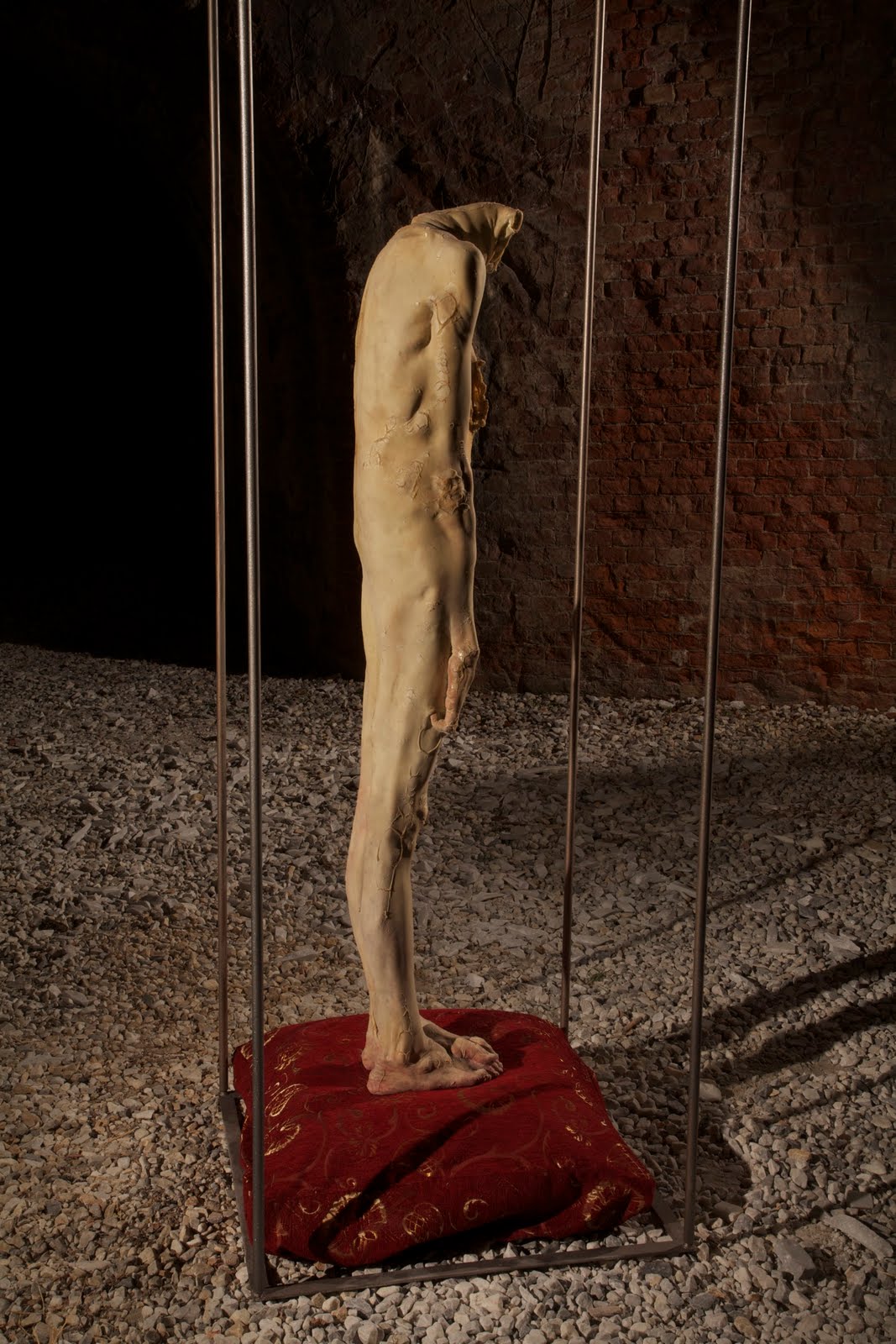 Francesco Albano – 35 kg part- hyperrealiste sculpture