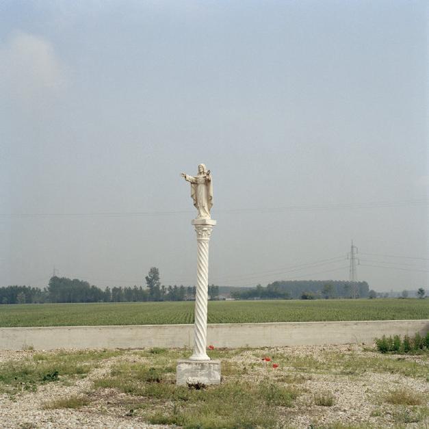 Peter Marlow, ITALY. Piedmont project. Cappella del Valinotto. a small chapel in the middle of the countryside, built in the Baroque style of San Lorenzo Cappella in Torino. 2003.