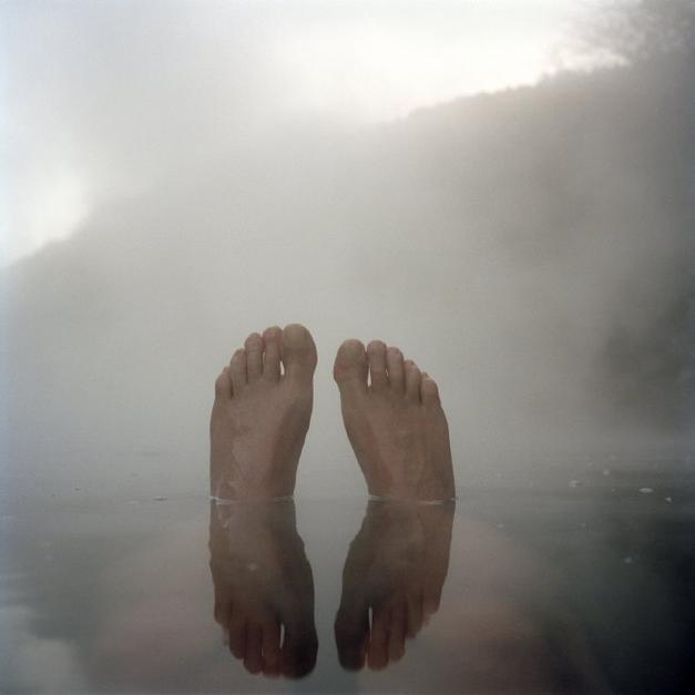 Peter Marlow, JAPAN. Natural hot spring at Kawayu. 1998.