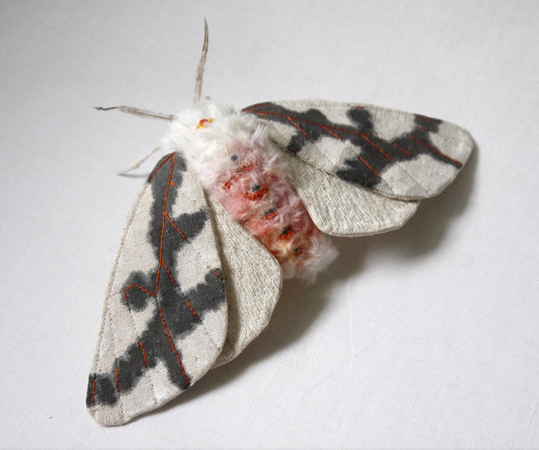 yumi-okita – Textile Creatures – papillon