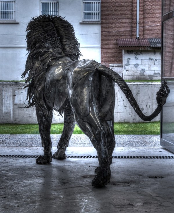 Selçuk Yılmaz – Lion back – Steampunk sculpture