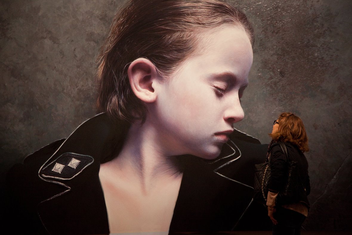 Gottfried Helnwein – The Murmur of the Innocents 25 – oil & acrylic on canvas 2011 – 200 x 342cm