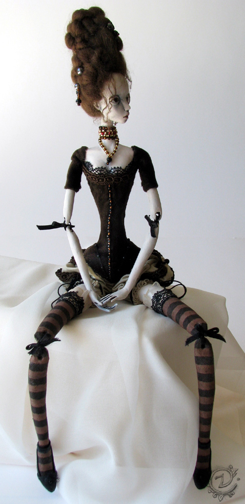 Tireless Artist – Art dolls / Interpertation of Marie Antoinette