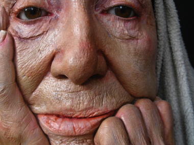 Marc Sijan – sculptures hyperealistes – Old woman