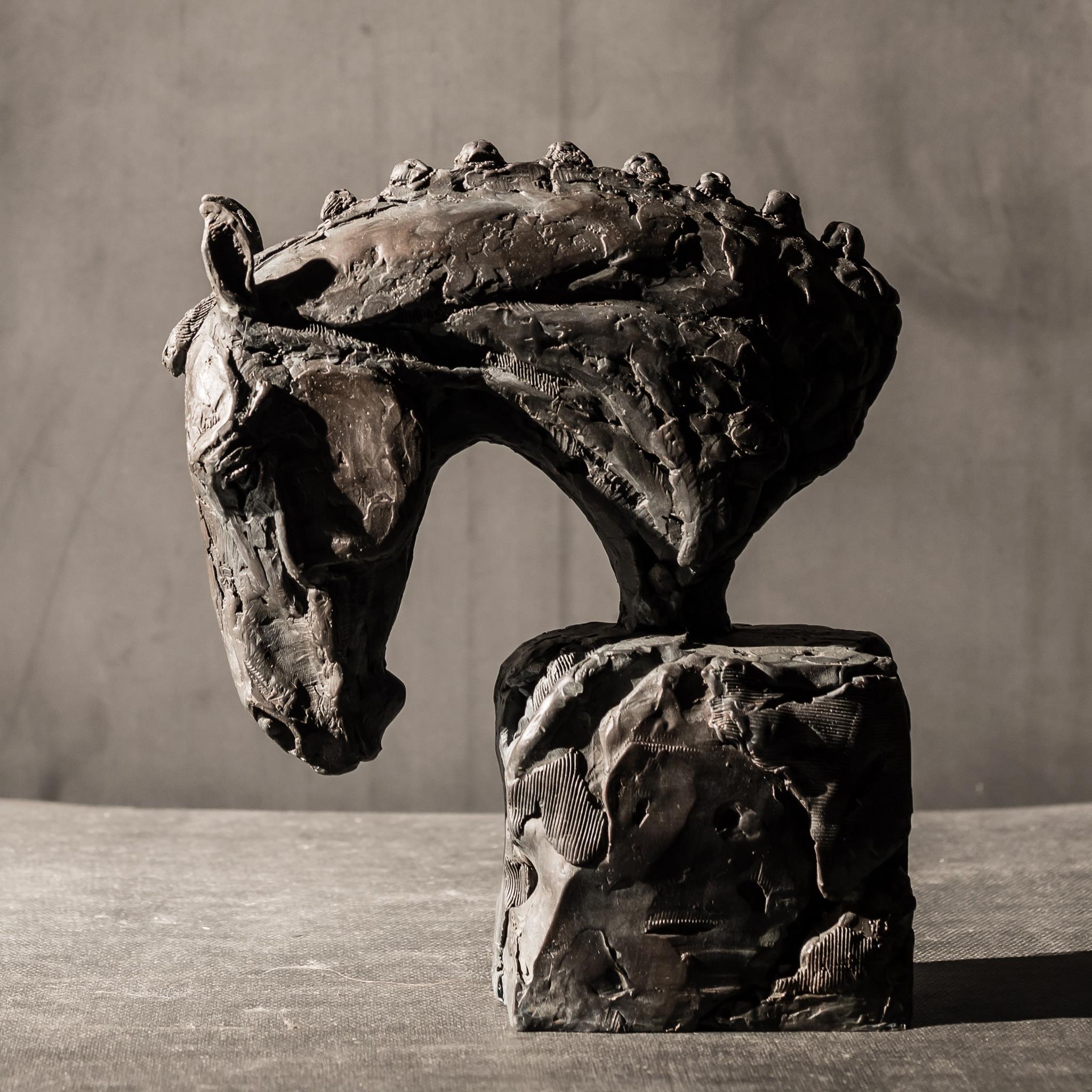 Stephanie Revennaugh – Horses sculptures