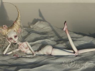 Tireless Artist – Art dolls / White Tender Demon