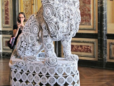 Joana Vasconcelos – Lion sculpture dentelles Art