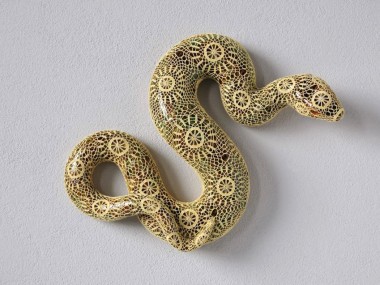 Joana Vasconcelos – serpent sculpture dentelles Art