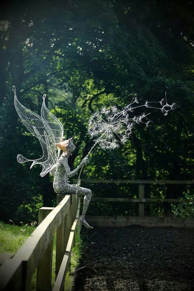 Robin Wight – dandelion sculptures