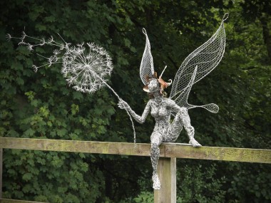 Robin Wight – fil de fer sculptures pissenlit