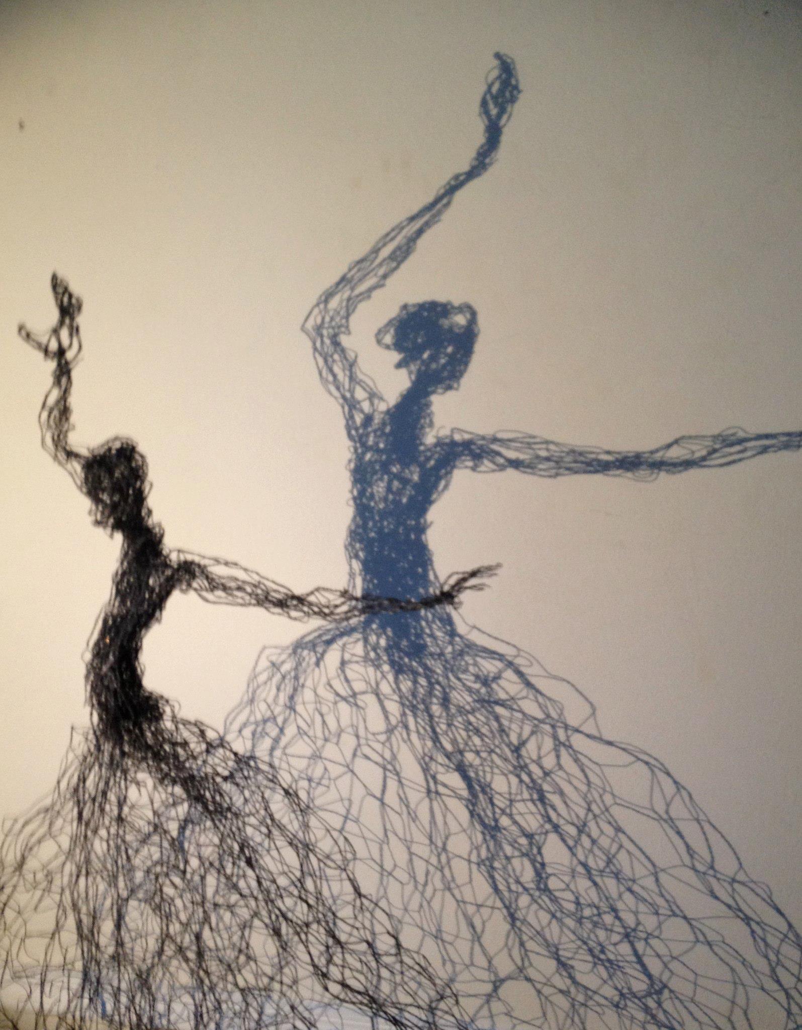 Magic Wire mesh sculpture by Pauline Ohrel