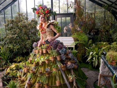 Nicole Dextras – Mobile dress garden