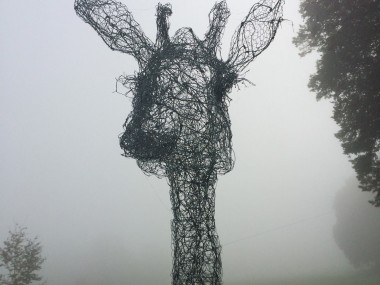 fil de fer sculptures by Pauline Ohrel – Giraffe