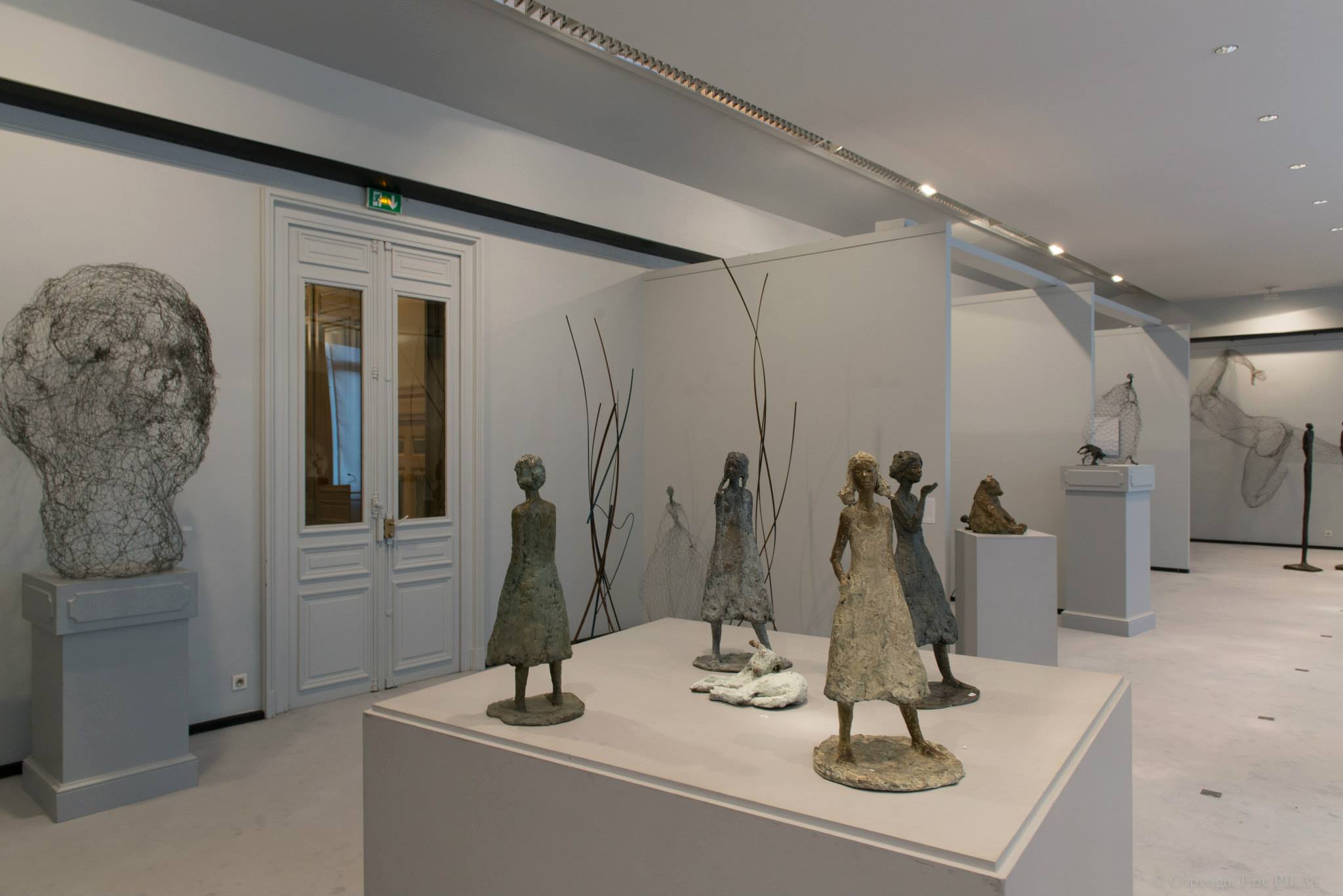 fil de fer sculptures by Pauline Ohrel- expo