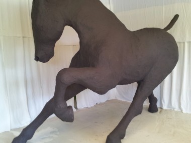 saone de stalh – sculpture monumental – cheval brann – 2014