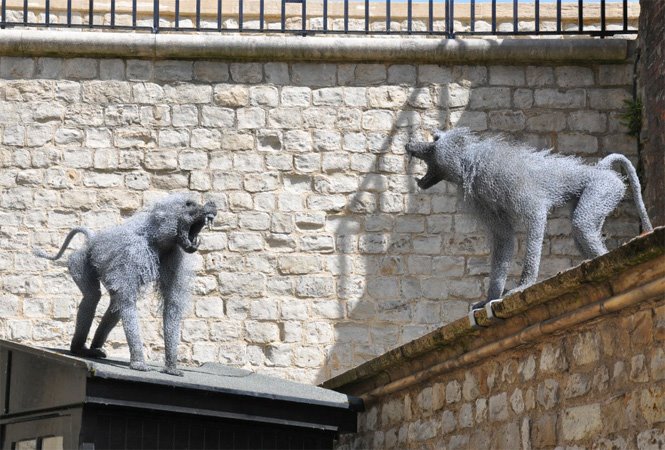 Kendra Haste – Baboons – Sculptures grillage / Galvanised wire