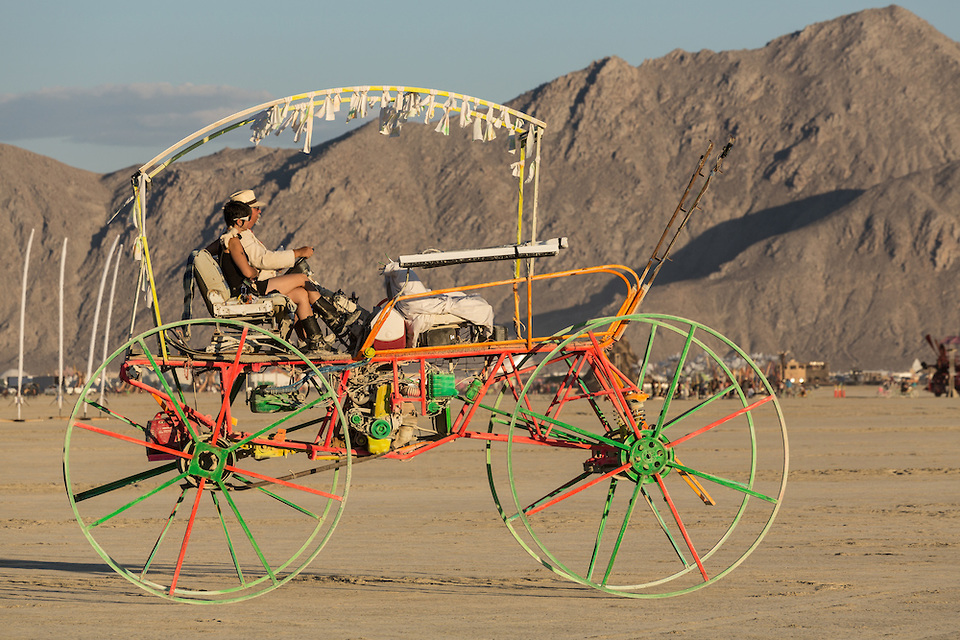 Colorful Mutant Vehicle – Art Car ©DUNCAN RAWLINSON