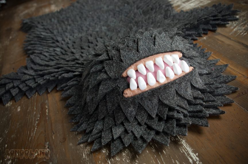 Joshua Ben Longo – Monster Skin Rug – Textiles sculptures