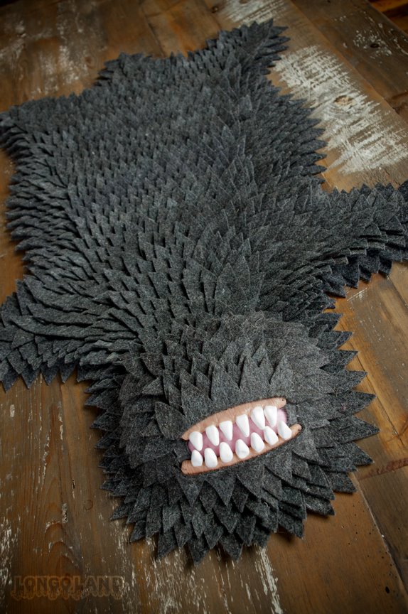 Joshua Ben Longo – Monster Skin Rug – Textiles sculptures