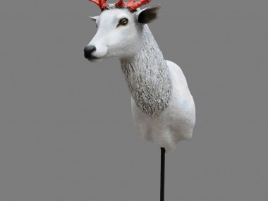 Mélanie Bourlon – Papier maché sculptures Cerf
