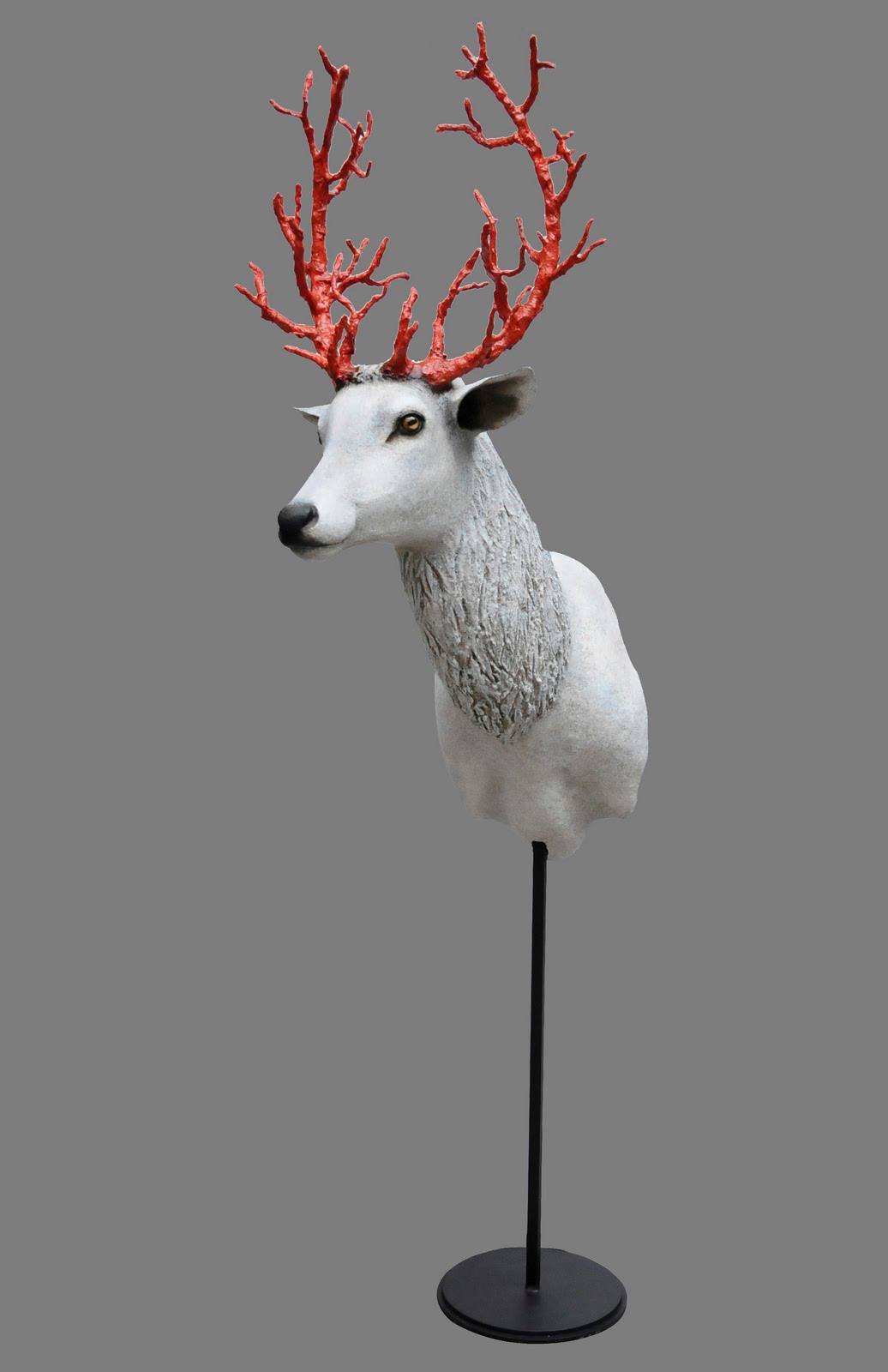 Mélanie Bourlon – Papier maché sculptures Cerf