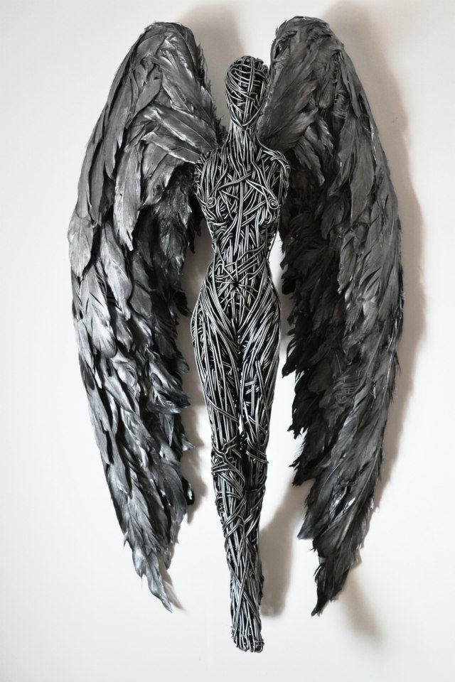 Richard Stainthorp – Wire Sculpture angel