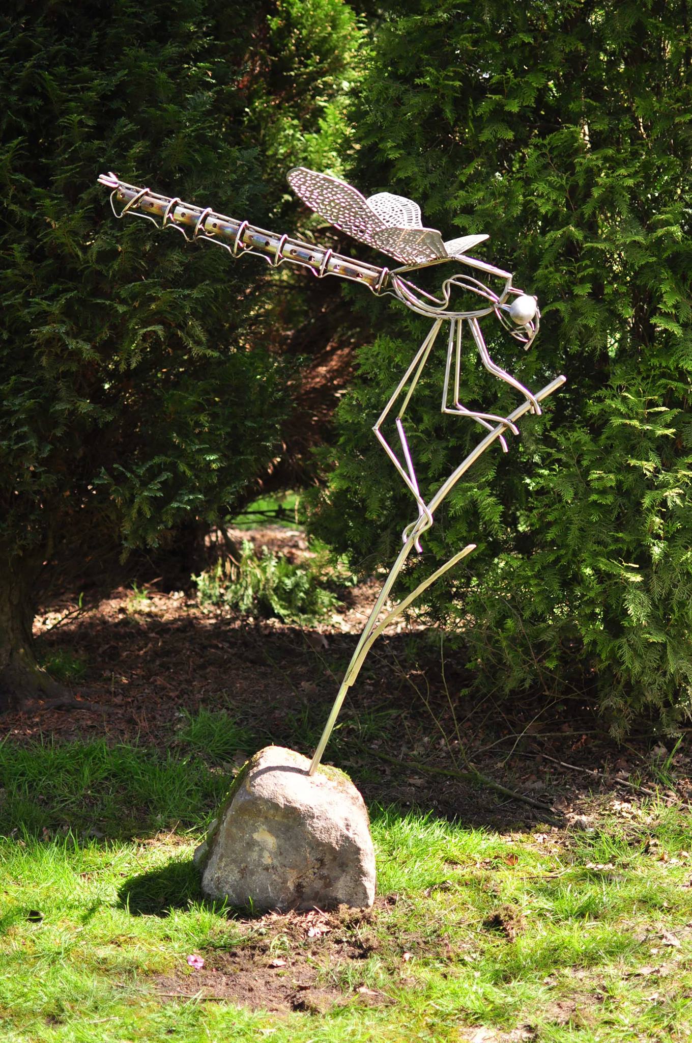 David Freedman – Stainless steel dragonfly sculpture