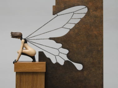 John Morris – Butterfly Effect – sculptures Wood 42 x 10 cm x 48 cm