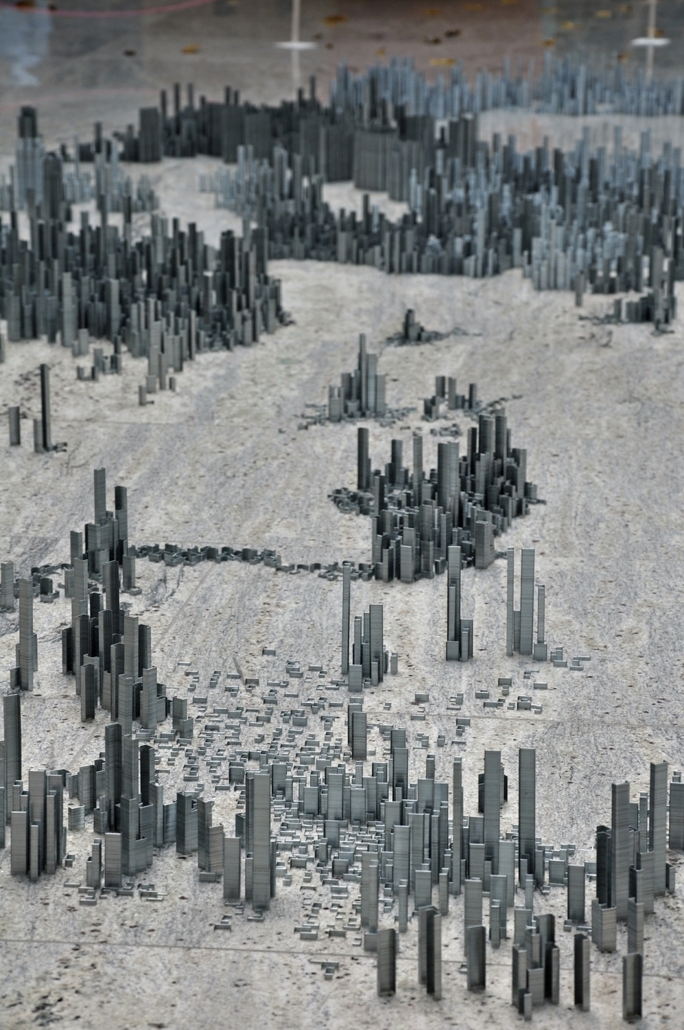 Peter Root – 100,000 staples City installation