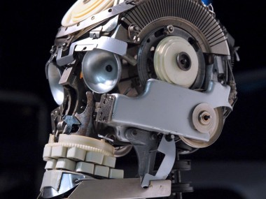 Jeremy Mayer – Skull I – Typewriter parts – 23 x 30 x 38 cm